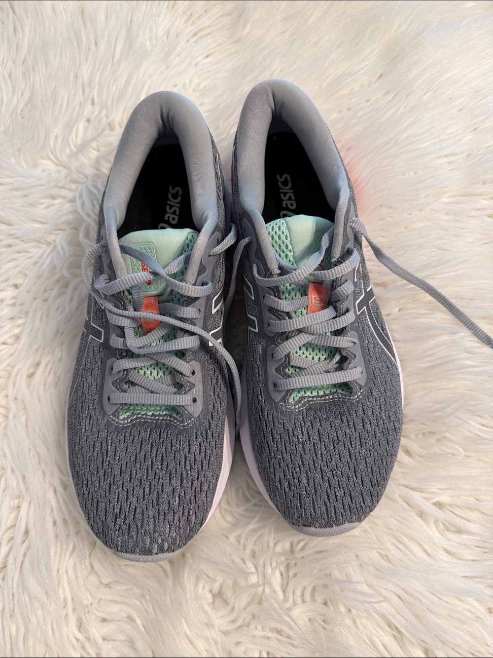 ASICS Women’s Gray Running Shoes with Mint and Coral Accents size 10
